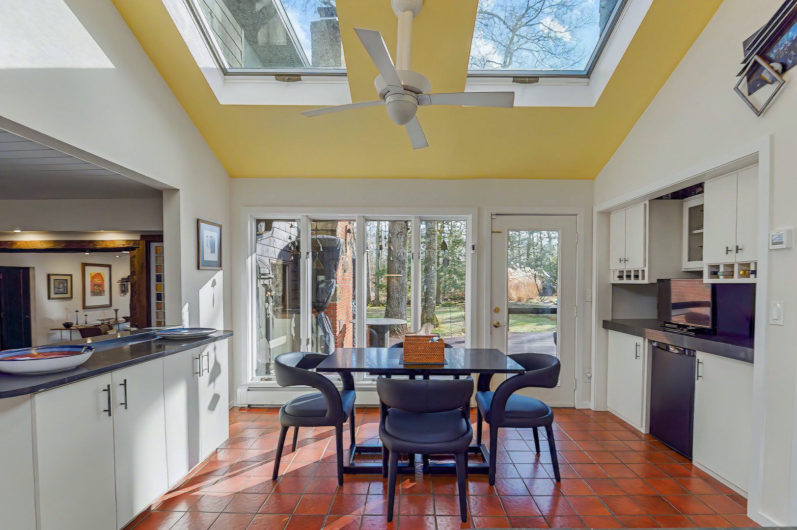 Breakfast Room